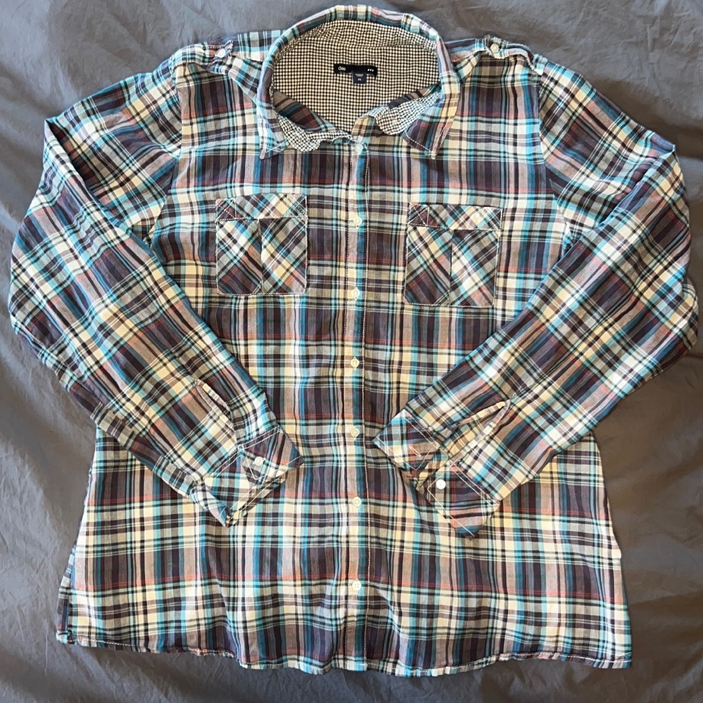 Gap Women’s Button Down Camp Shirt